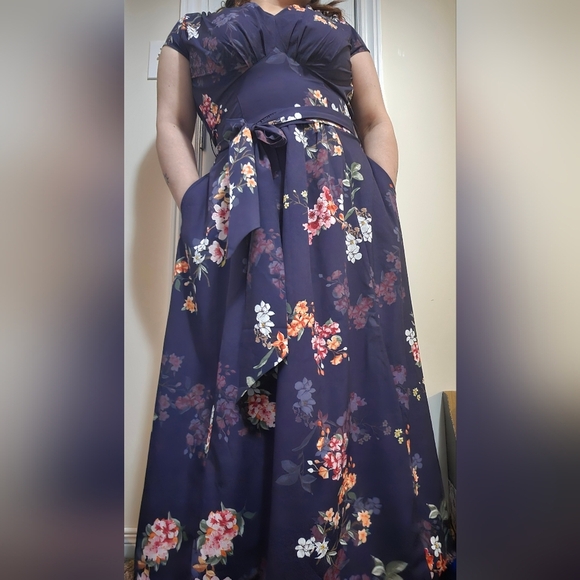 Eshakti custom- Navy floral - Picture 12 of 13
